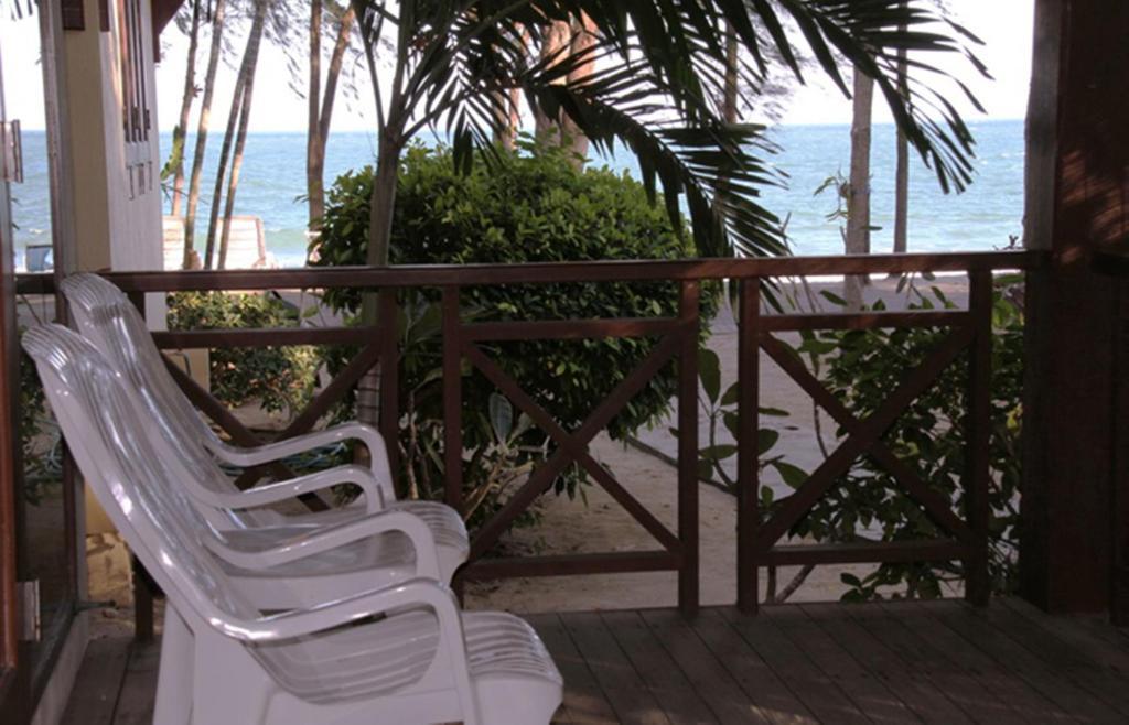 Bayview Beach Resort Ban Krut  Pokoj fotografie